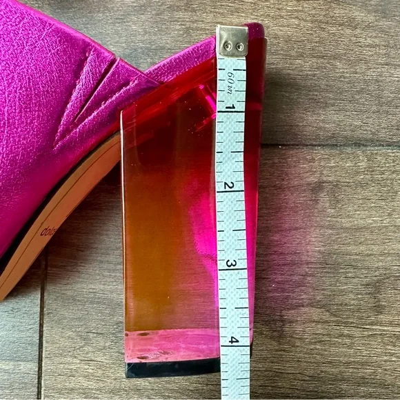 Dolce Vita Enya Mules - Fuchsia Metallic Leather - Size: 8 - Clear Block Heel - Picture 10 of 10